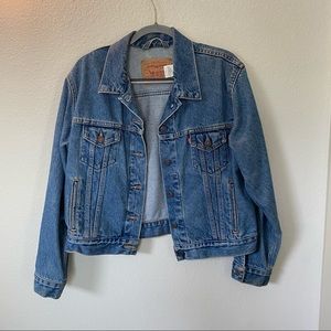 vintage levi jean jacket!!!
